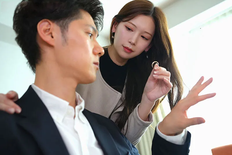 Người vợ đi đi chơi, ông chồng ở nhà bị nhỏ em cô vợ gạ đụ không trượt phát nào